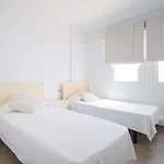 Homeforguest Con Piscina A 50m Del Mar En La Caleta * 阿德耶