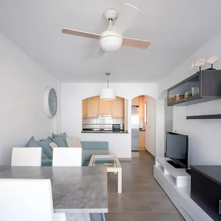 Homeforguest Con Piscina A 50m Del Mar En La Caleta *