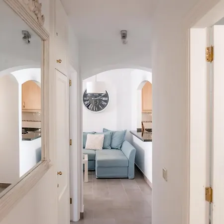 Homeforguest Con Piscina A 50m Del Mar En La Caleta Apartman *