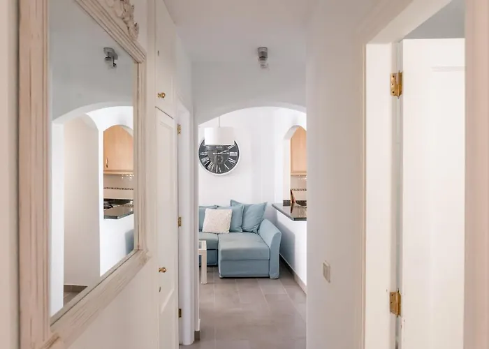 Homeforguest Con Piscina A 50m Del Mar En La Caleta Appartement *