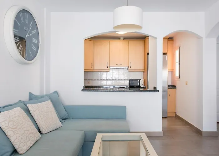 Homeforguest Con Piscina A 50m Del Mar En La Caleta Appartement