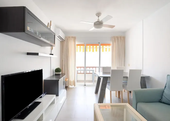 Appartement Homeforguest Con Piscina A 50m Del Mar En La Caleta *