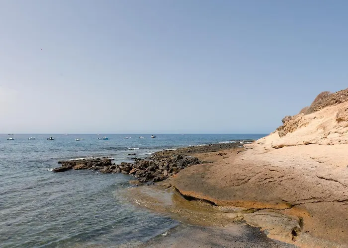 Homeforguest Con Piscina A 50m Del Mar En La Caleta Appartement *